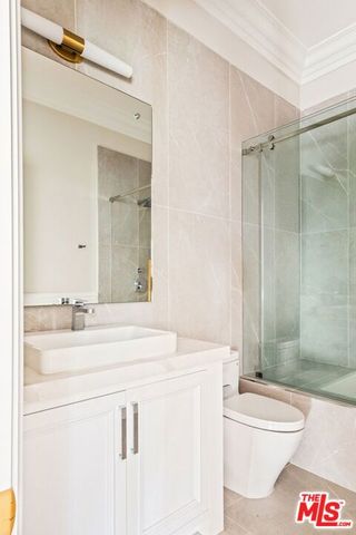 832 N Orange Grove Avenue, Los Angeles, CA 90046