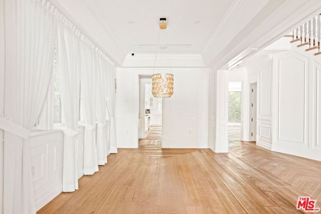 832 N Orange Grove Avenue, Los Angeles, CA 90046