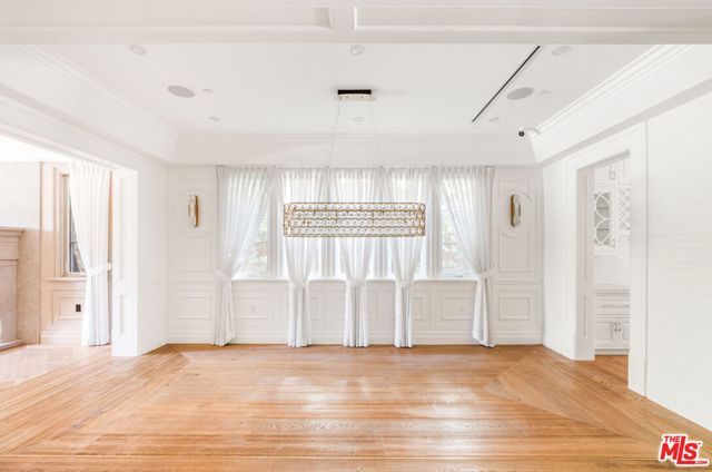 832 N Orange Grove Avenue, Los Angeles, CA 90046