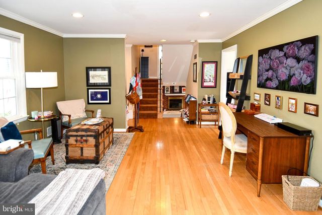 823 NEAL DR, Alexandria, VA 22308