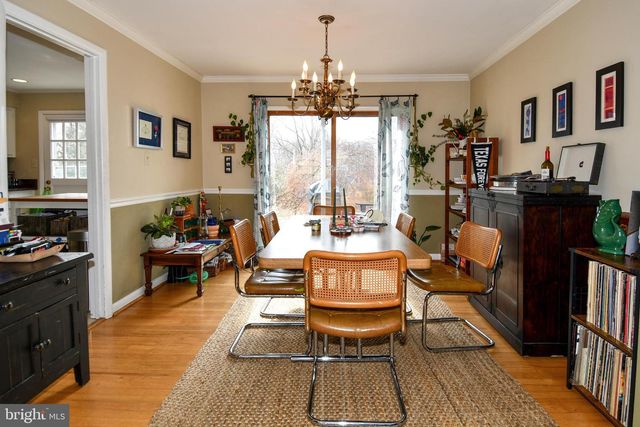 823 NEAL DR, Alexandria, VA 22308