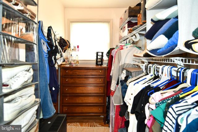 823 NEAL DR, Alexandria, VA 22308