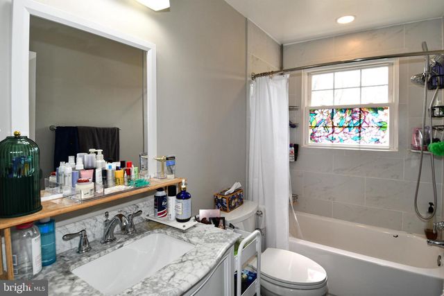 823 NEAL DR, Alexandria, VA 22308