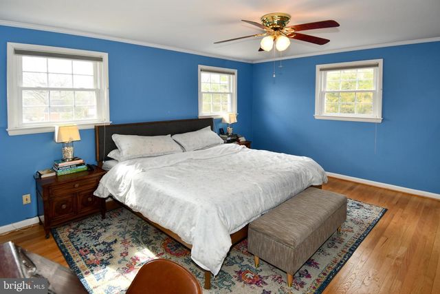 823 NEAL DR, Alexandria, VA 22308