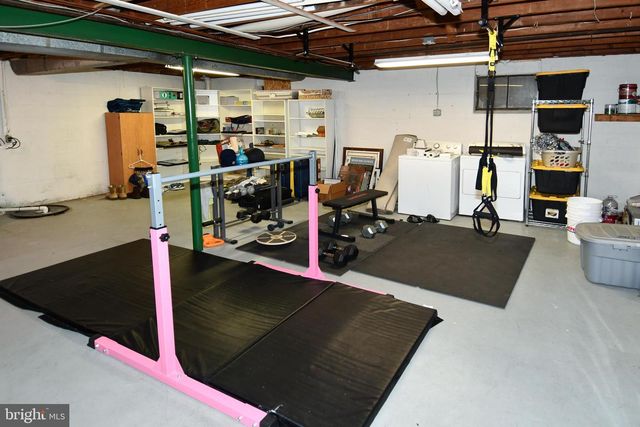 823 NEAL DR, Alexandria, VA 22308