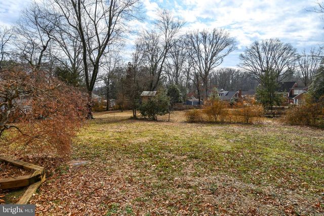 823 NEAL DR, Alexandria, VA 22308