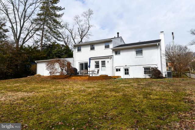 823 NEAL DR, Alexandria, VA 22308