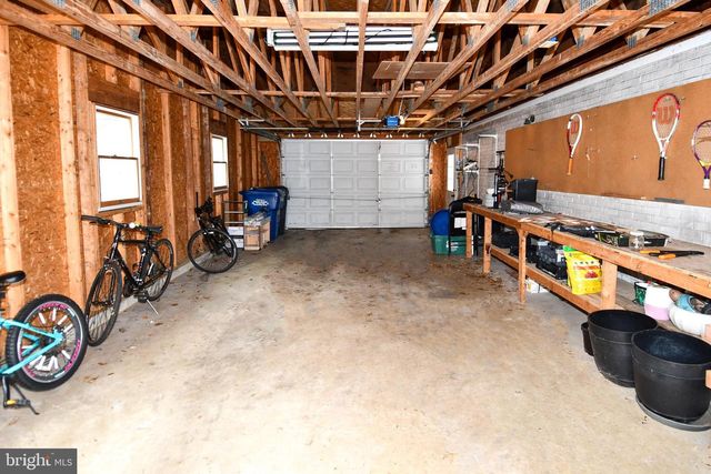 823 NEAL DR, Alexandria, VA 22308