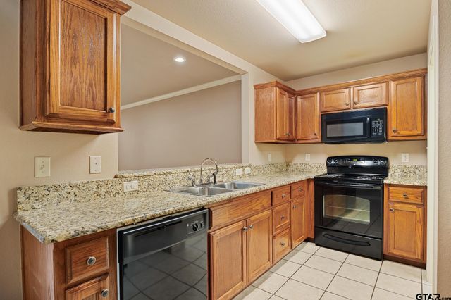 6916 CR 1215, Flint, TX 75762