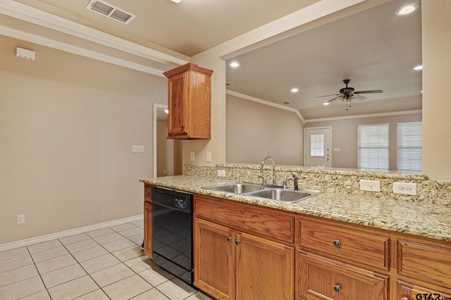 6916 CR 1215, Flint, TX 75762