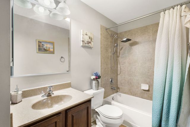 2777 Blakely Lane, Naperville, IL 60540