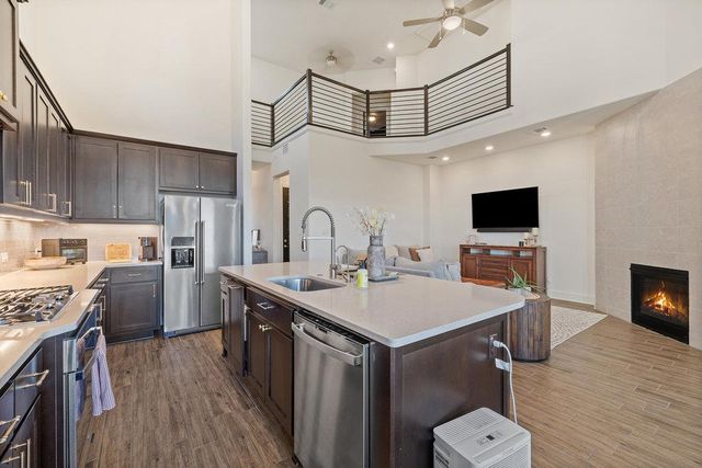 427 Cartwheel BND 92, Austin, TX 78738