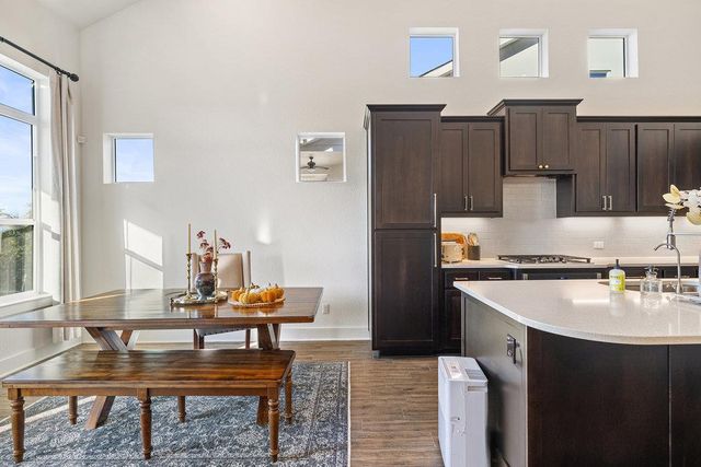 427 Cartwheel BND 92, Austin, TX 78738