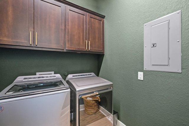 427 Cartwheel BND 92, Austin, TX 78738