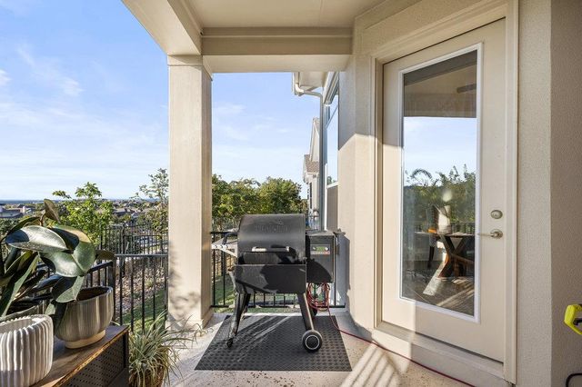 427 Cartwheel BND 92, Austin, TX 78738