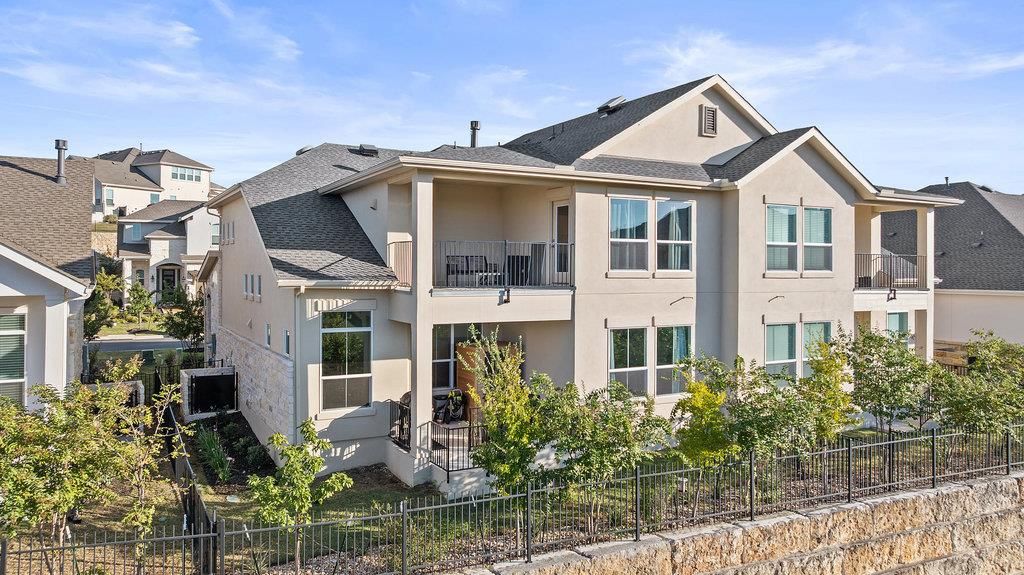 427 Cartwheel BND 92, Austin, TX 78738