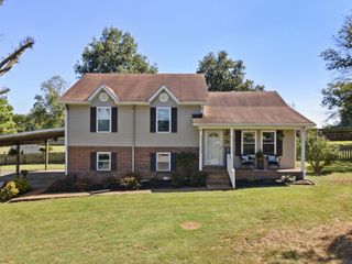732 Murray Dr, Columbia, TN 38401