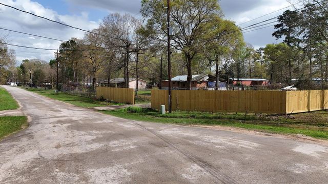 17708 Ellzey Lane, Conroe, TX 77302