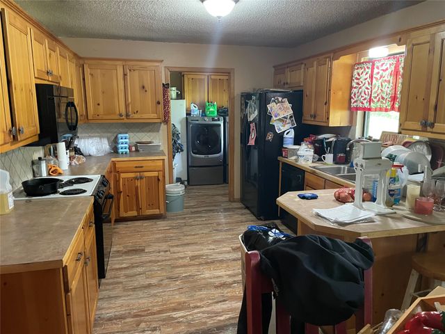1226 Vz County Road, Grand Saline, TX 75140