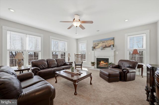 520 CLAGETT ST SW, Leesburg, VA 20175