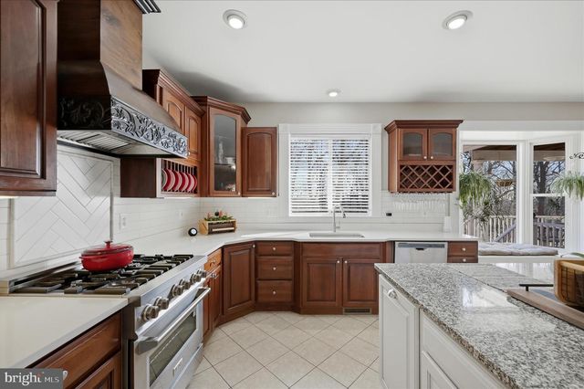 520 CLAGETT ST SW, Leesburg, VA 20175