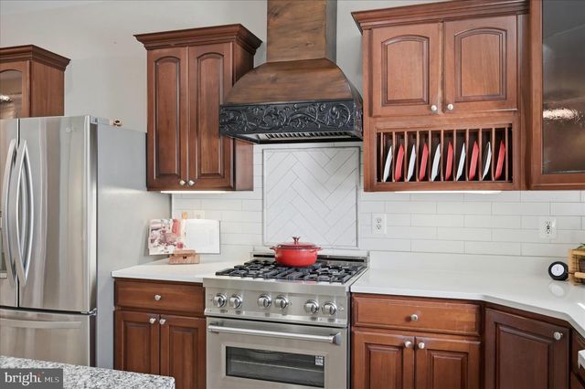 520 CLAGETT ST SW, Leesburg, VA 20175