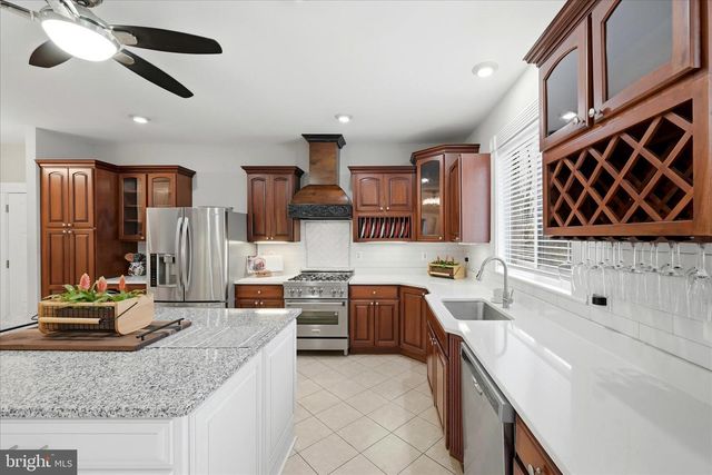 520 CLAGETT ST SW, Leesburg, VA 20175