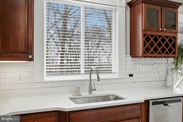 520 CLAGETT ST SW, Leesburg, VA 20175