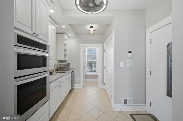 520 CLAGETT ST SW, Leesburg, VA 20175