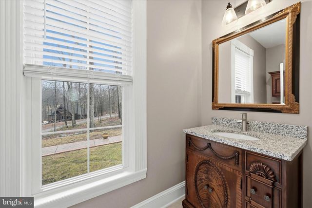 520 CLAGETT ST SW, Leesburg, VA 20175