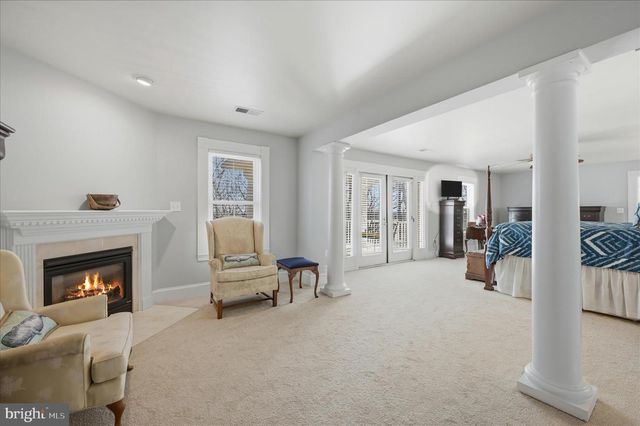 520 CLAGETT ST SW, Leesburg, VA 20175