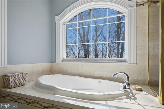 520 CLAGETT ST SW, Leesburg, VA 20175