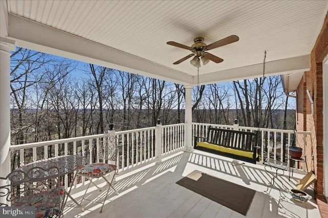 520 CLAGETT ST SW, Leesburg, VA 20175