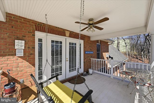 520 CLAGETT ST SW, Leesburg, VA 20175