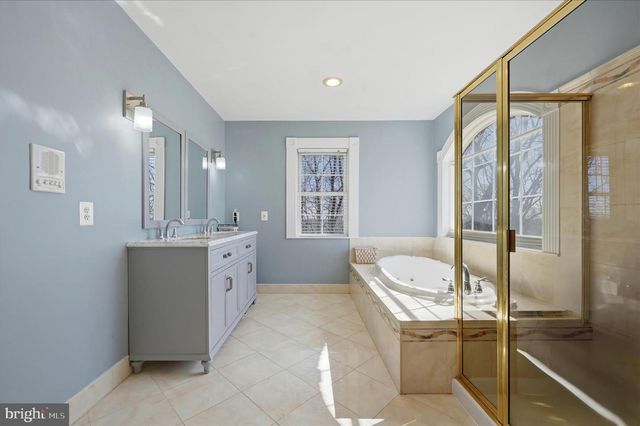 520 CLAGETT ST SW, Leesburg, VA 20175