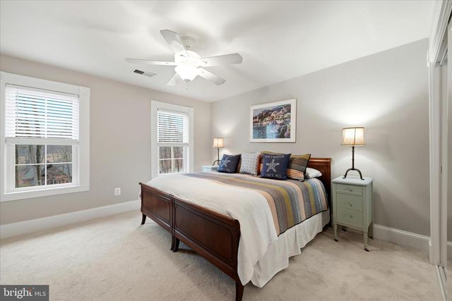 520 CLAGETT ST SW, Leesburg, VA 20175