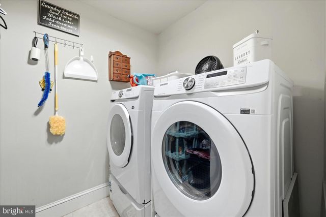 520 CLAGETT ST SW, Leesburg, VA 20175