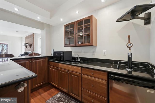 520 CLAGETT ST SW, Leesburg, VA 20175