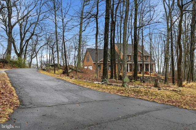 520 CLAGETT ST SW, Leesburg, VA 20175