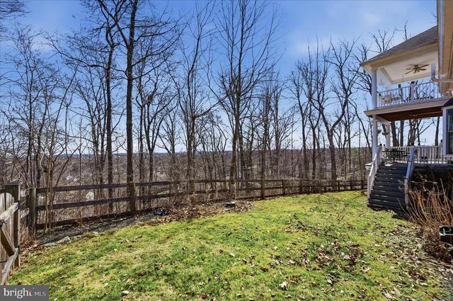 520 CLAGETT ST SW, Leesburg, VA 20175