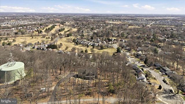 520 CLAGETT ST SW, Leesburg, VA 20175