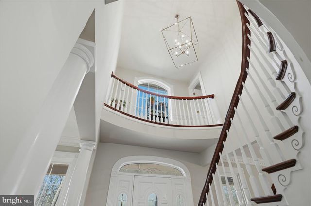 520 CLAGETT ST SW, Leesburg, VA 20175