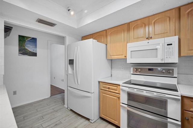 2926 CAPTIVA DRIVE, Sarasota, FL 34231