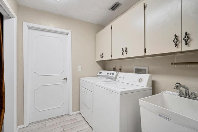 2926 CAPTIVA DRIVE, Sarasota, FL 34231