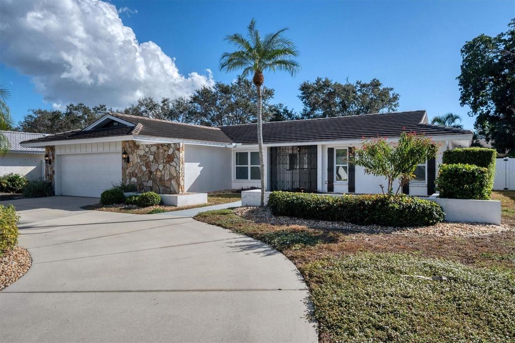 2926 CAPTIVA DRIVE, Sarasota, FL 34231