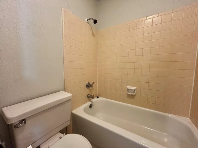 4205 Greencrest Drive, Arlington, TX 76016