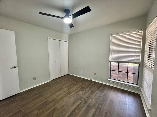 4205 Greencrest Drive, Arlington, TX 76016