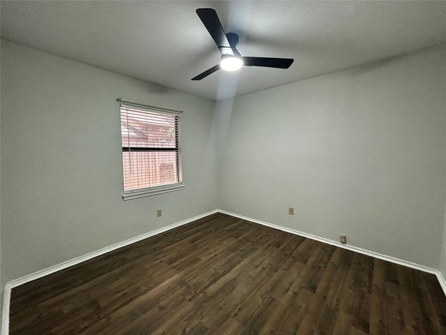 4205 Greencrest Drive, Arlington, TX 76016