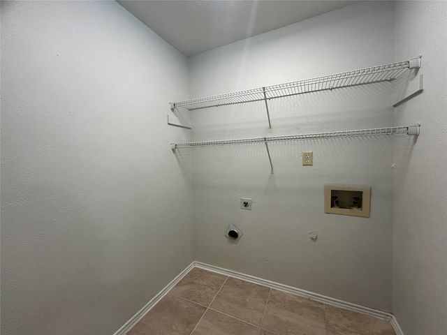 4205 Greencrest Drive, Arlington, TX 76016