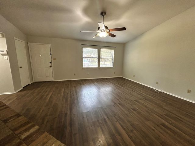 4205 Greencrest Drive, Arlington, TX 76016